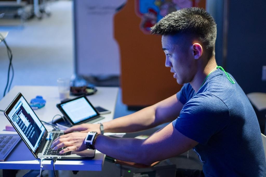 Become the Mind Behind the Code What to Expect from a Full Stack Developer Course